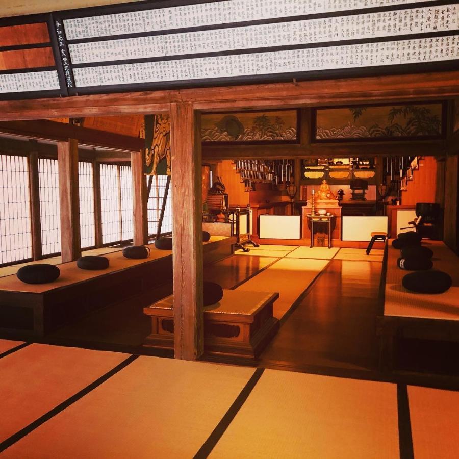 Ryutakuzenji 宿坊 Takaszaki Kültér fotó