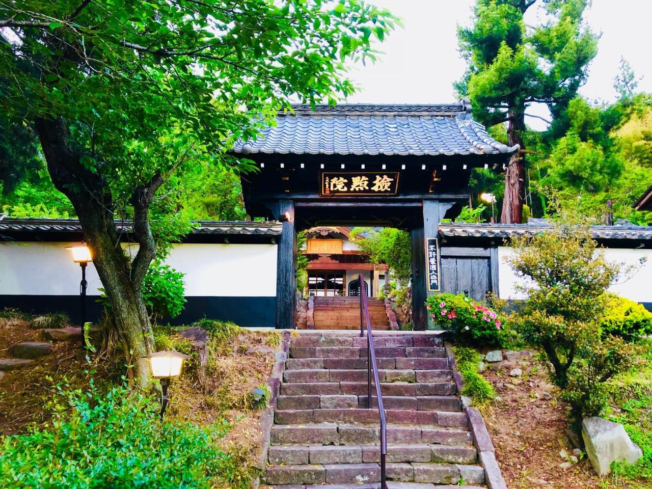 Ryutakuzenji 宿坊 Takaszaki Kültér fotó